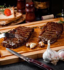 Ķiploka sviesta steiks