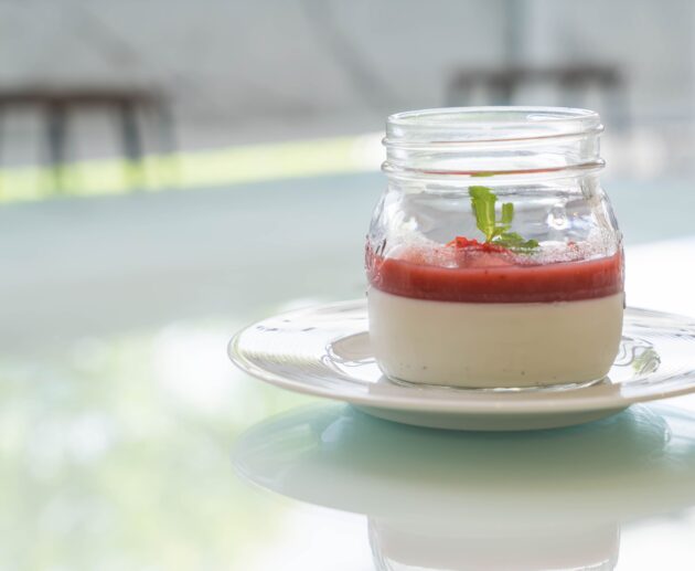panna cotta ar ievārījumu