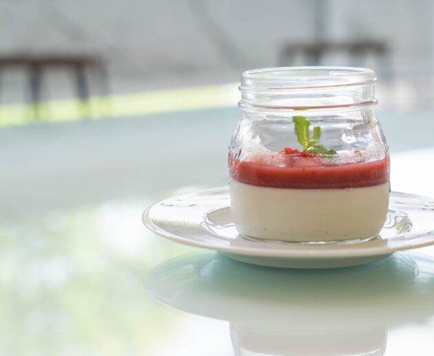 Panna cotta ar ievārījumu