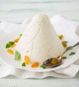 Ātrā Lieldienu pasha ar medu