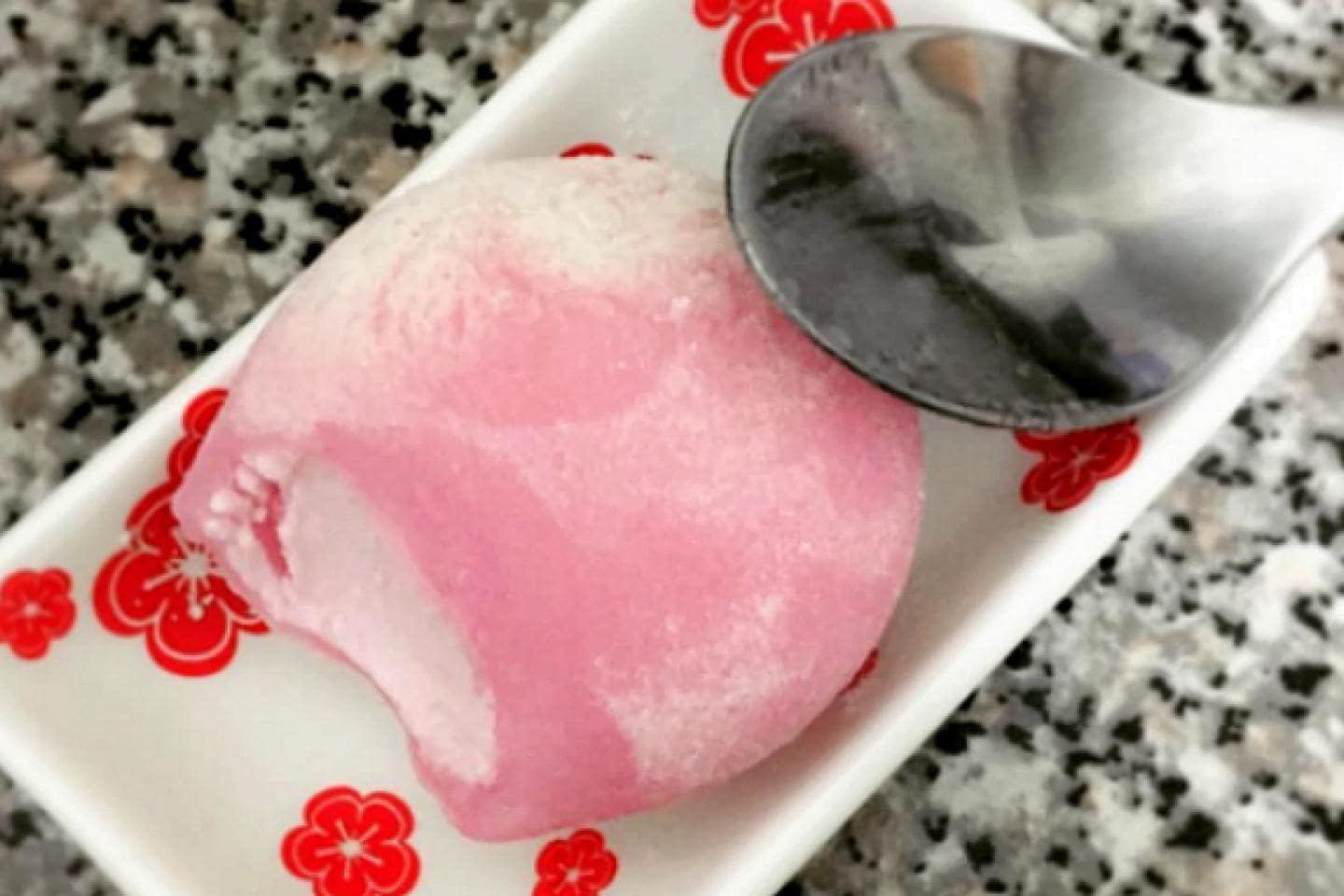 mochi saldējums