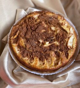 Kefīra ābolu pīrāgs