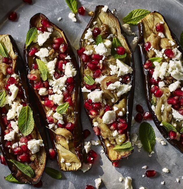 Grilēts baklažāns ar granātābola sēklām