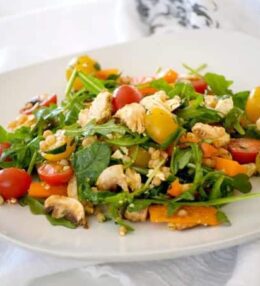 Pērļu kuskusa salāti ar vistas fileju