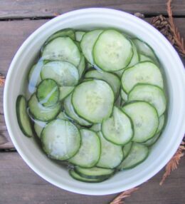 Ātrie marinētie gurķi