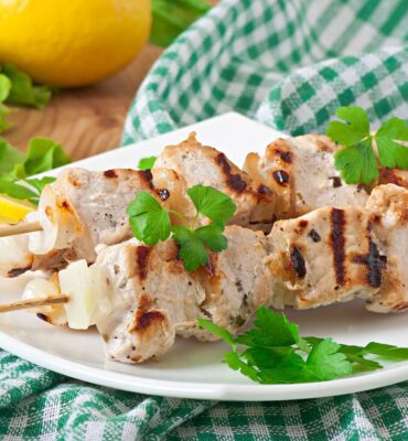 Šašliks kefīra un majonēzes marinādē