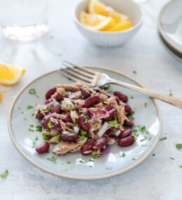 Tunča salāti ar pupiņām