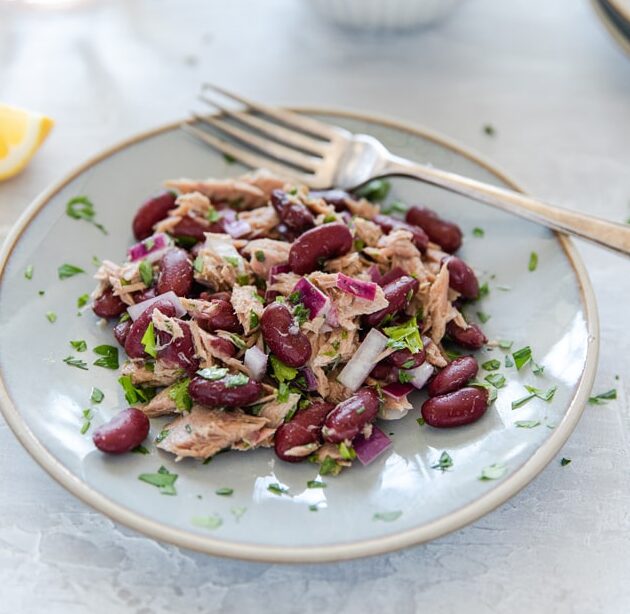 Tunča salāti ar pupiņām