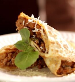 Pildītas pankūkas ar gaļu