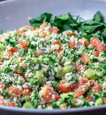 ziedkāpostu salāti