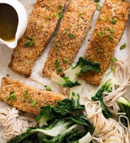 Lasis ar sezama sēklām un Ķīnas kāpostu