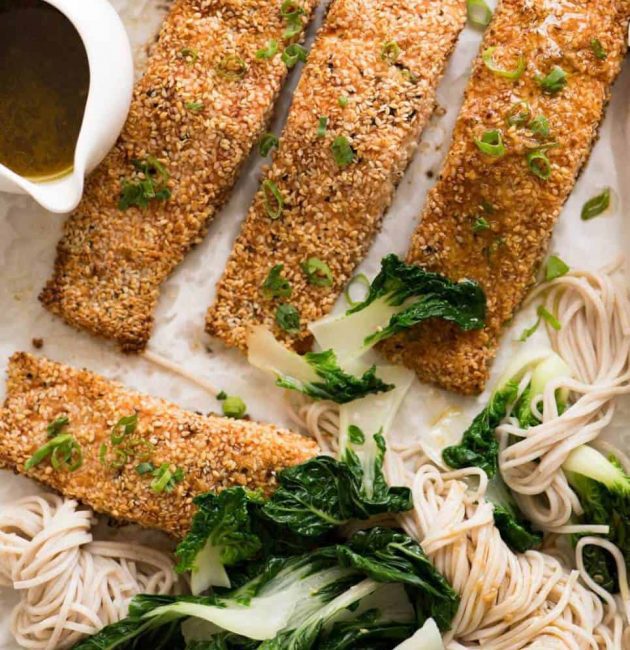 Lasis ar sezama sēklām un Ķīnas kāpostu