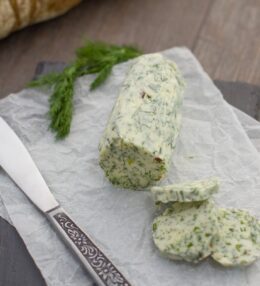 Ātrais sviests ar zaļumiem