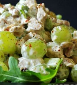 Vistas filejas salāti ar vīnogām