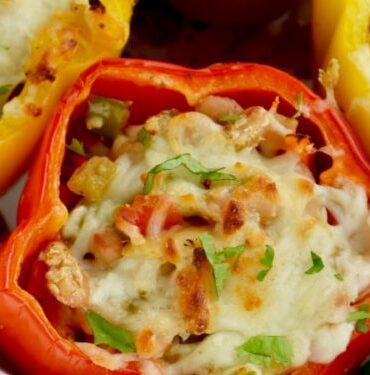 Pildītā paprika ar vistas fileju