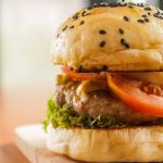 Sulīgais ananasu burgeris