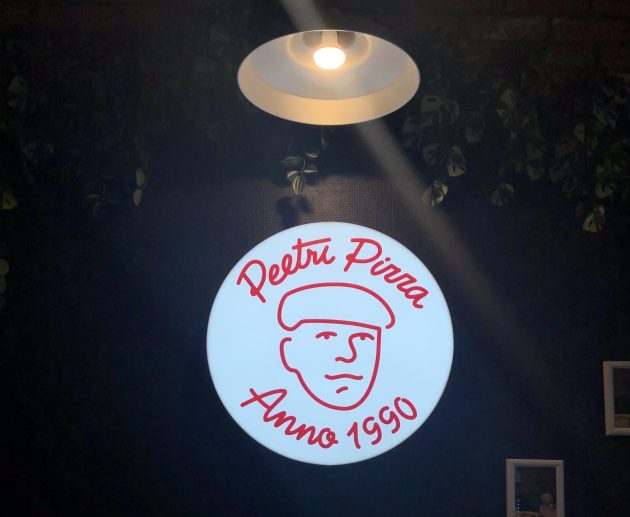 Pica ar bietēm Peetri Pizza picērijā