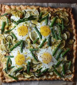 Dārzeņu tarte ar daudz olām