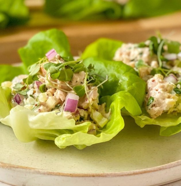 Tunča salātu laiviņas