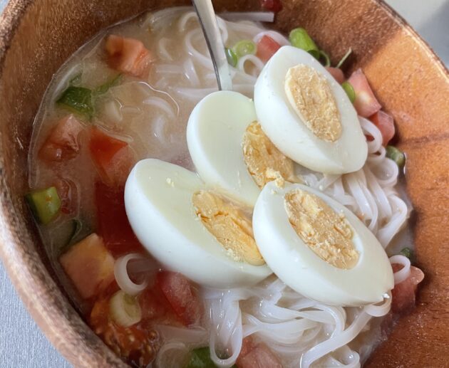 Ātrais olu nūdeļu ramen