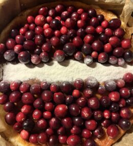 Basku siera kūka Latvijas svētkiem