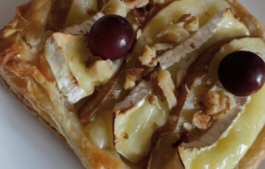 Tarte ar bumbieri un kamambēras sieru