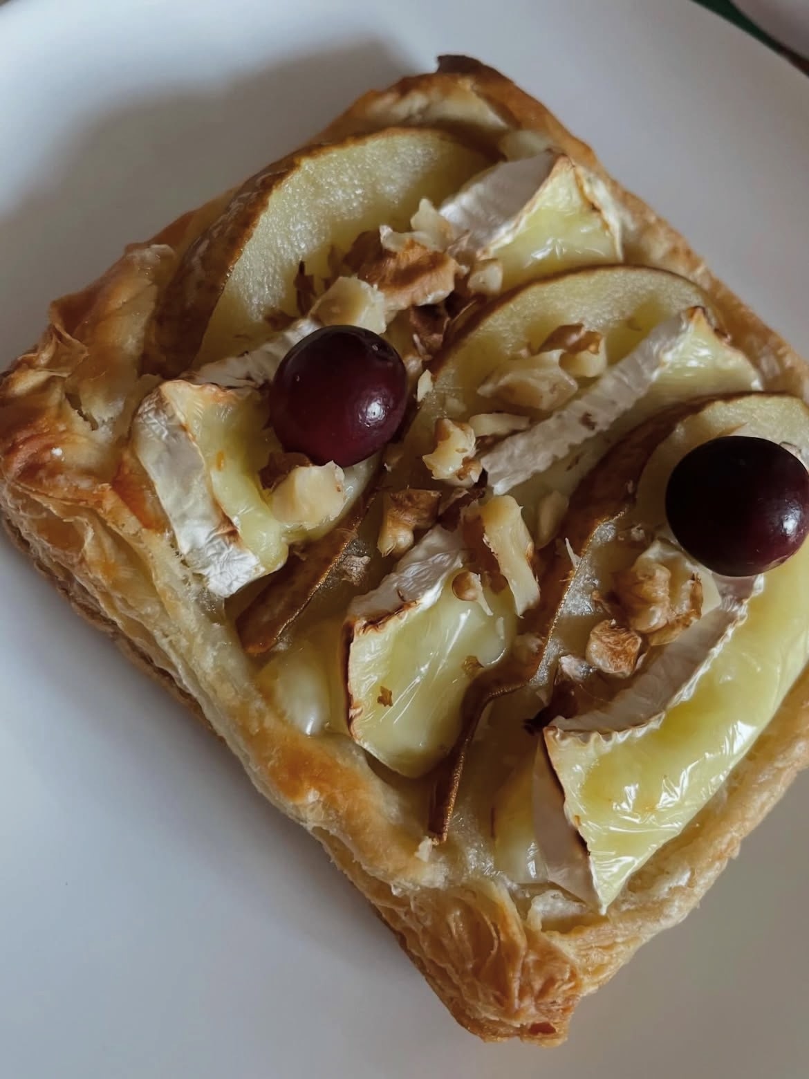 Tarte ar bumbieri un kamambēras sieru