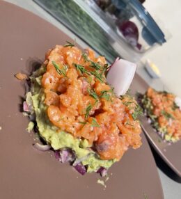 Laša tartars ar avokado